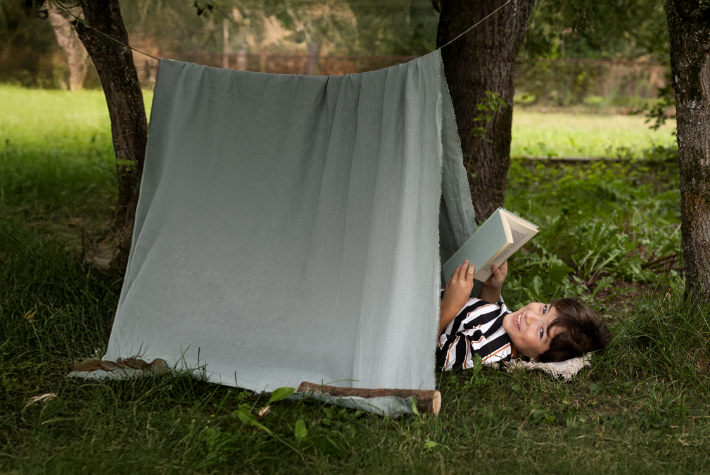 Build a reading den