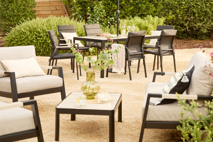 Metal garden furniture