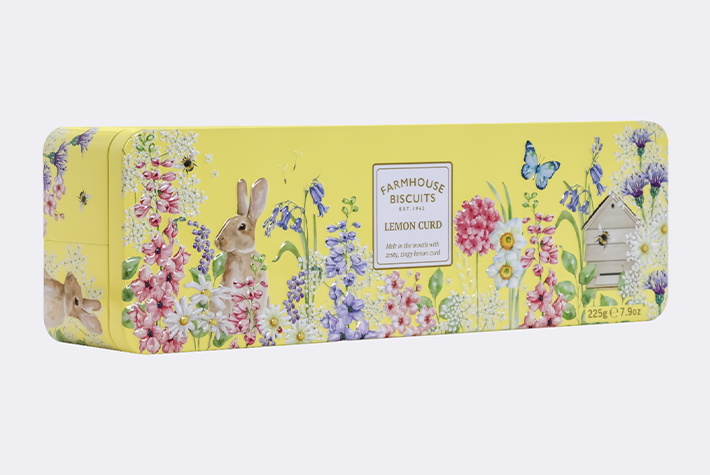 Lemon curd biscuits in English garden tin