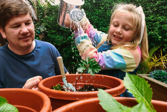 Pot your own colourful containers