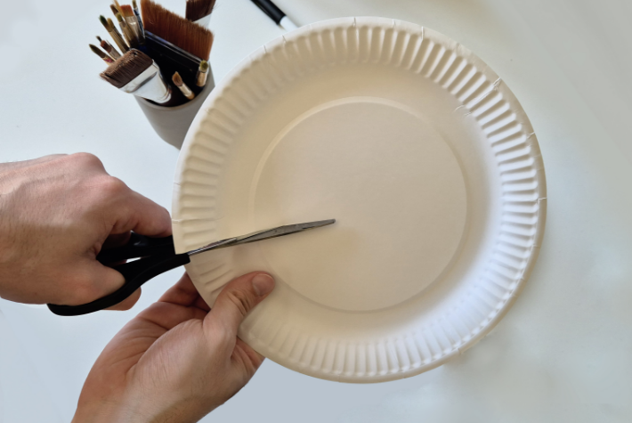 Cut the paper plates