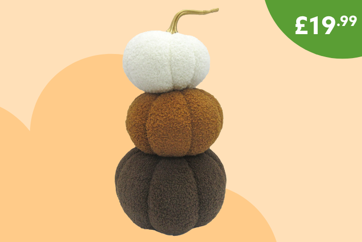 Stacked pumpkins room decoration