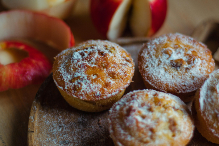 Make your own orchard fruit muffins