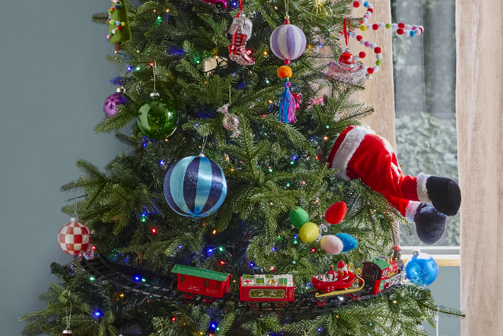 Christmas baubles & tree decorations