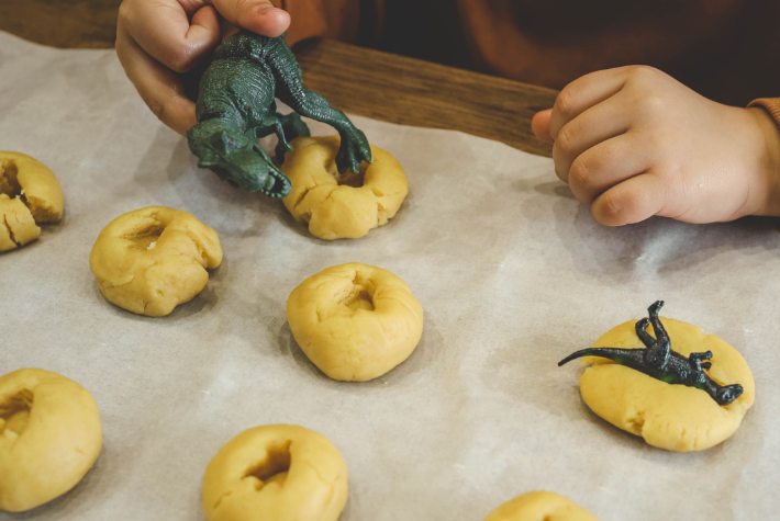 Make your own fossil cookies