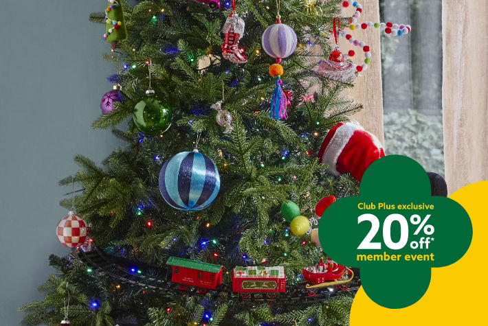 Christmas baubles & tree decorations