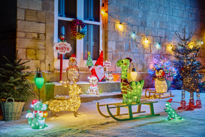 Creating the best outdoor Christmas decoration displays