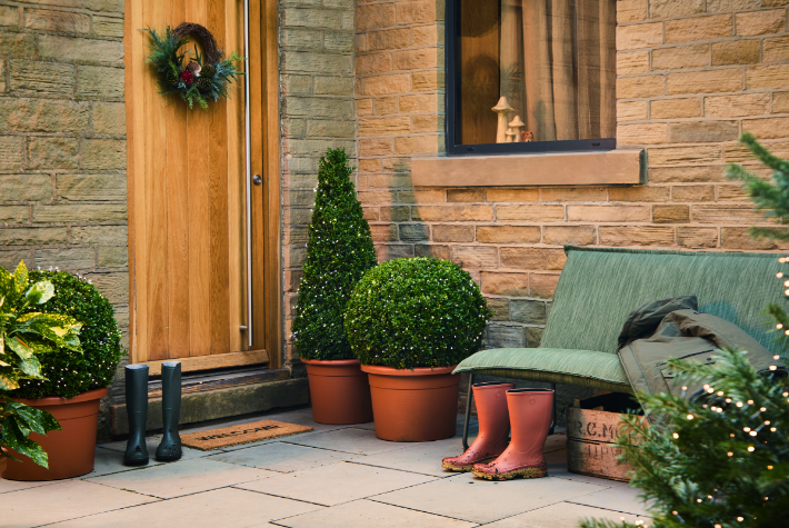 Creating the best outdoor Christmas decoration displays