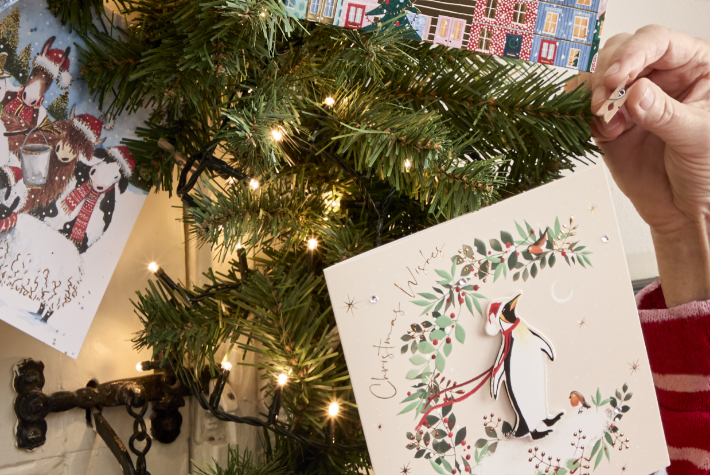 How to create a Christmas card garland