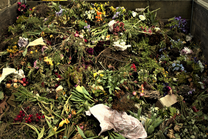 Team Green vs Team Brown Scrap Sorters