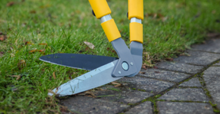 Lawn edging & trimming