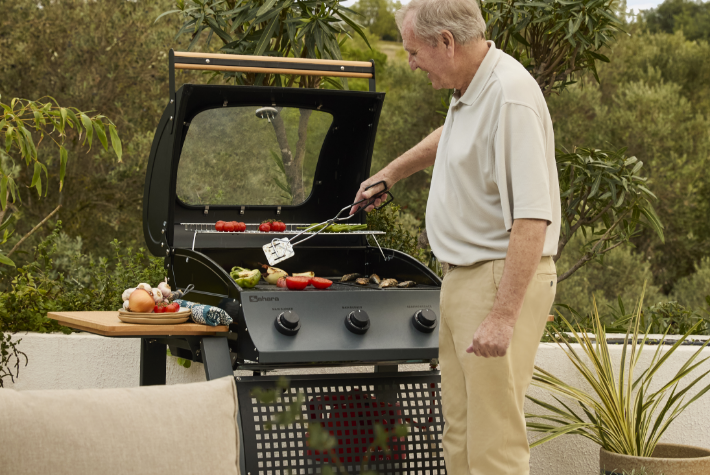 BBQs & accessories