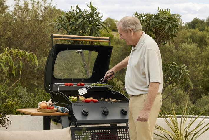 BBQ Buying Guide Gas vs Charcoal 
