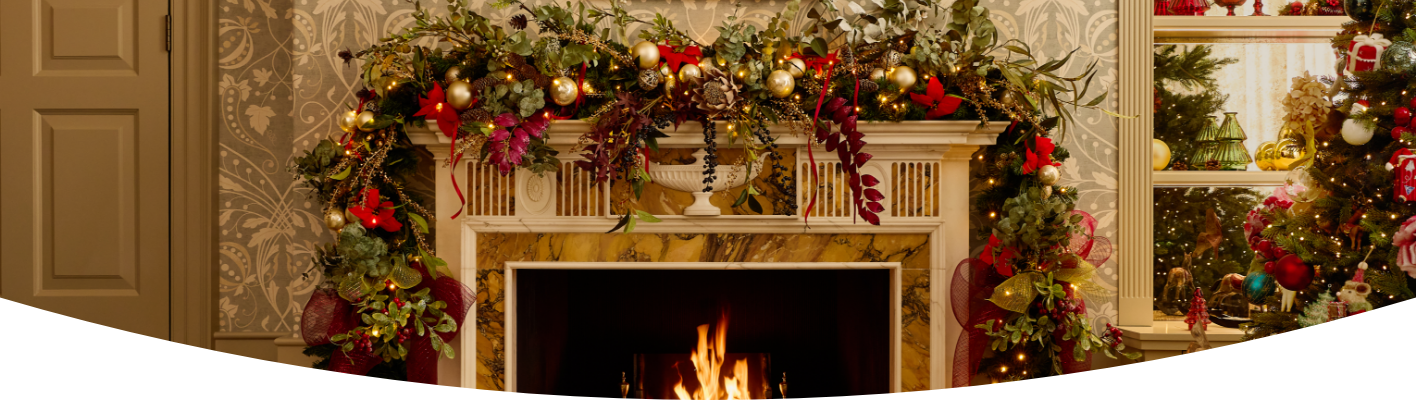 How to create a statement Christmas garland for your mantelpiece