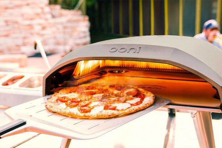 Top tips for making pizza featuring ooni pizza ovens