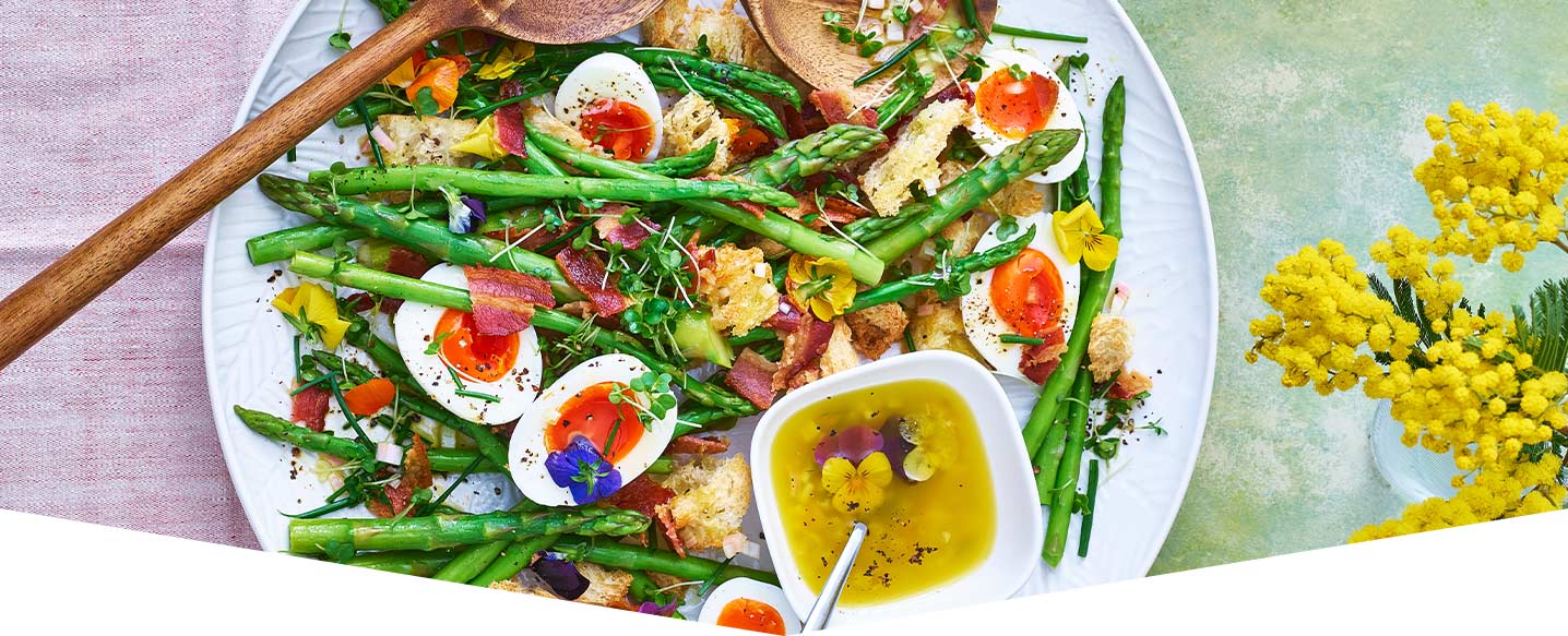Spring Bacon, Egg and Asparagus Salad with Croutons