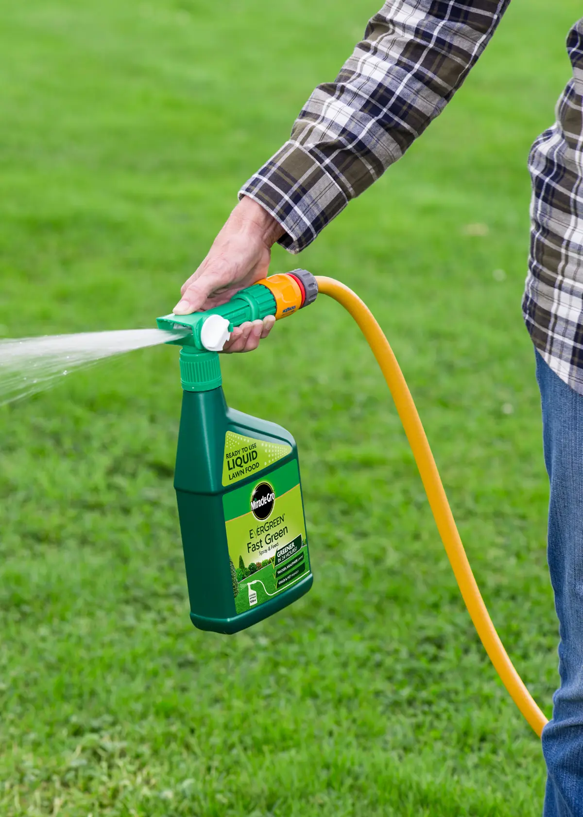 A photo of Miracle-Gro Spray & Feed 1L