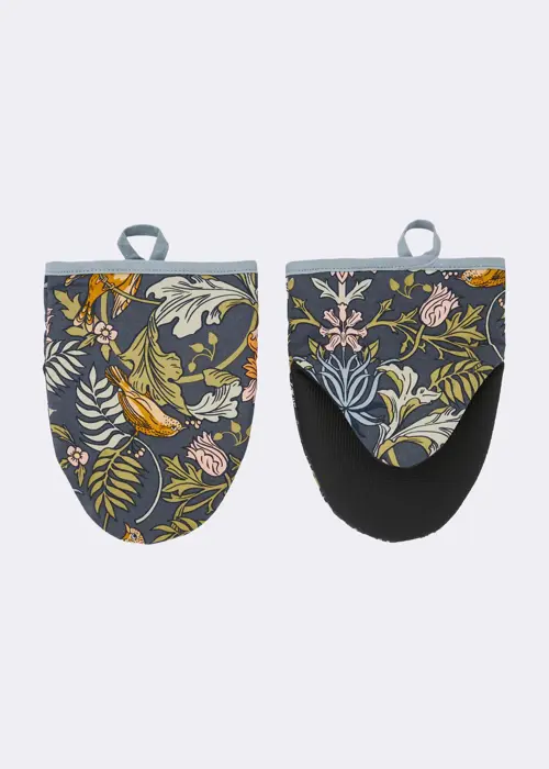 A photo of Finch & Flower Microwave Mitts