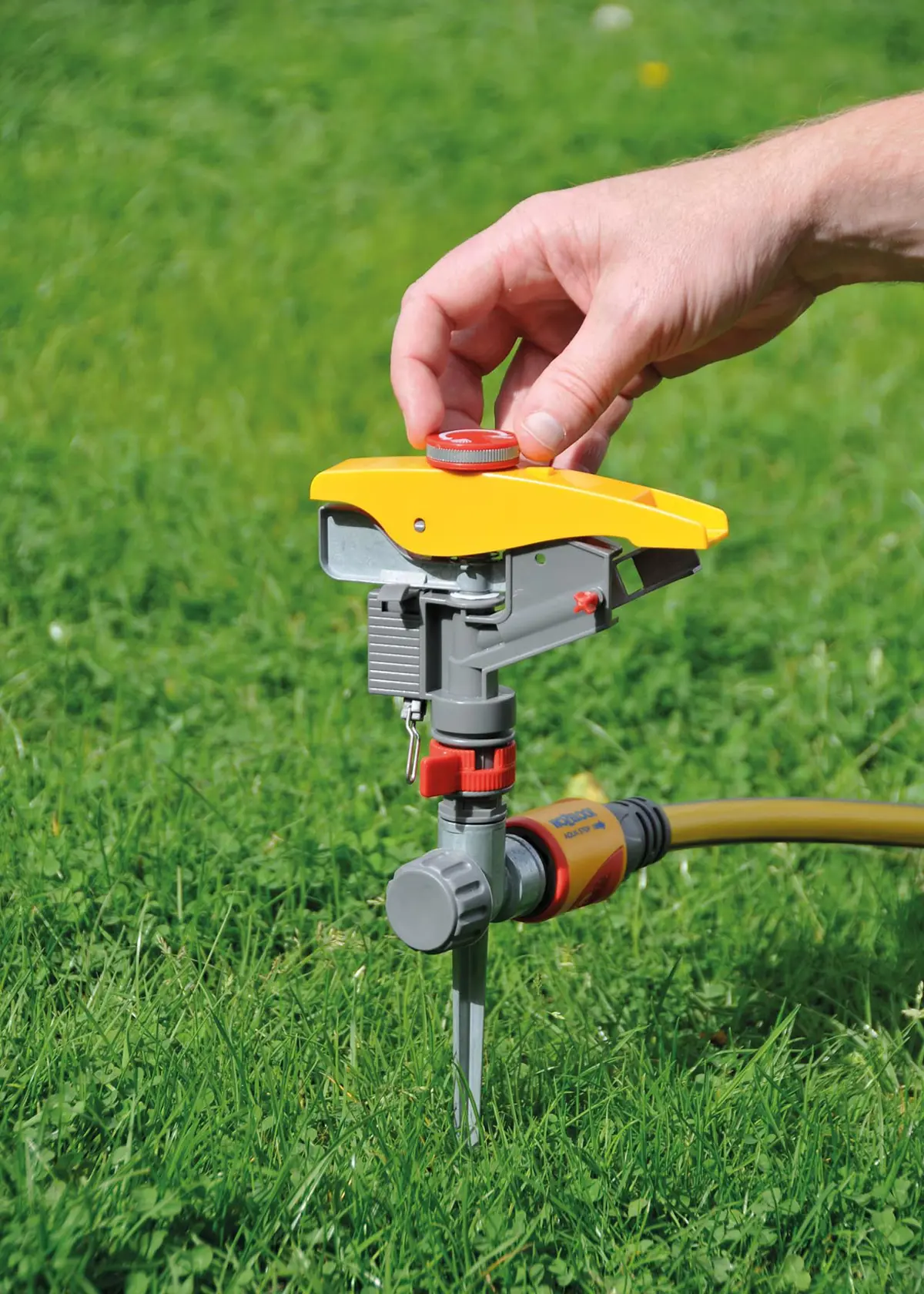 A photo of Hozelock New Pulsating Sprinkler