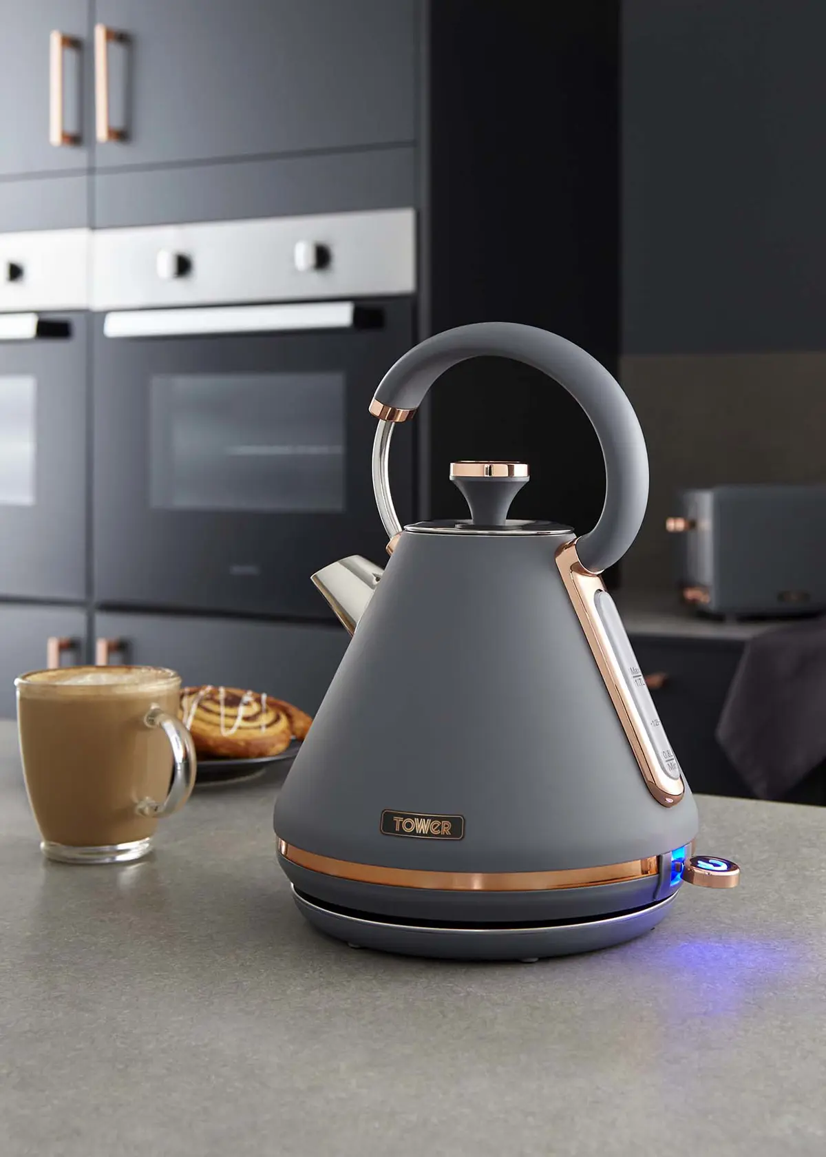 A photo of Tower Cavaletto Kettle Grey