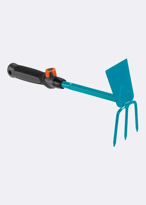 A photo of Combisystem Hand Hoe Straight 3 Teeth Blade