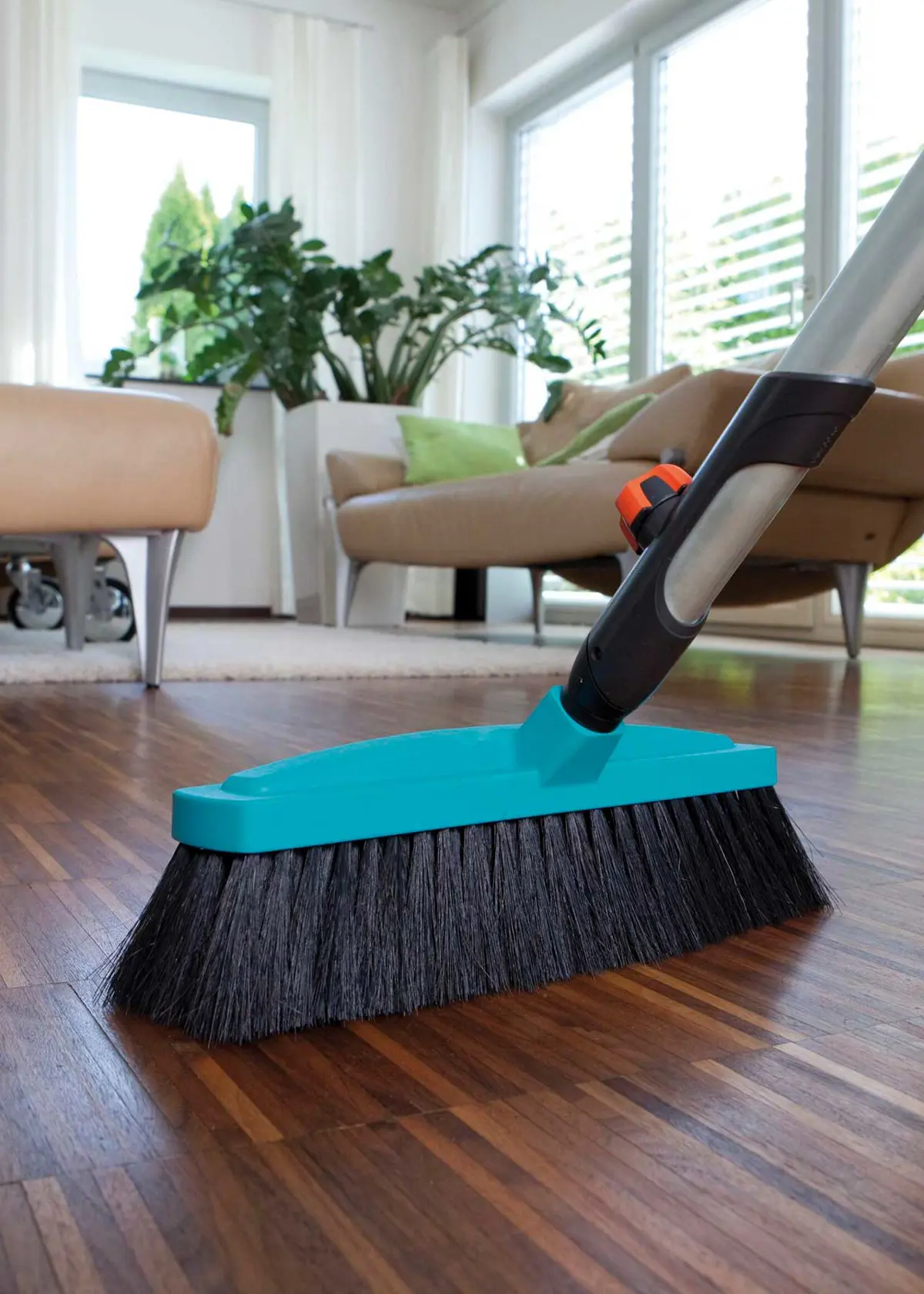 A photo of Combisystem House Broom