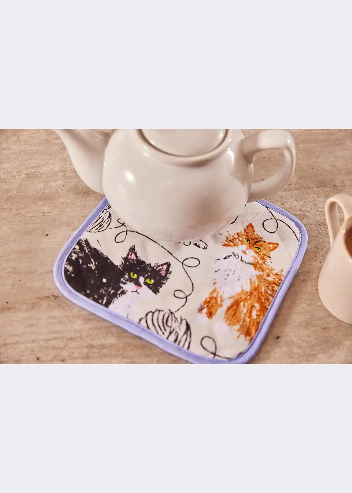 A photo of Feline Friends Cotton Pot Mat