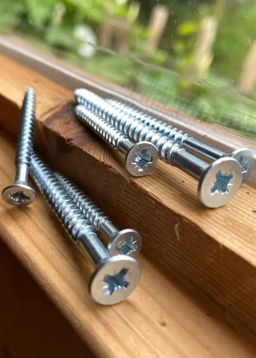 Pack of 15 Wood Screws 65mm
