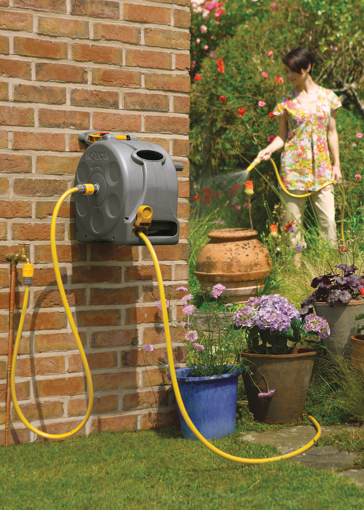 2In1 Compact Enclosed Reel with 25m Hose and fit Dobbies Garden Centres