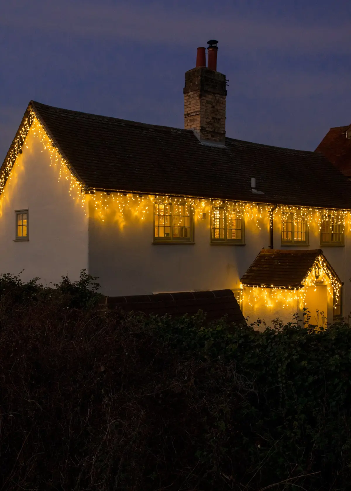 A photo of 240 Warm White Snowing Icicle Lights