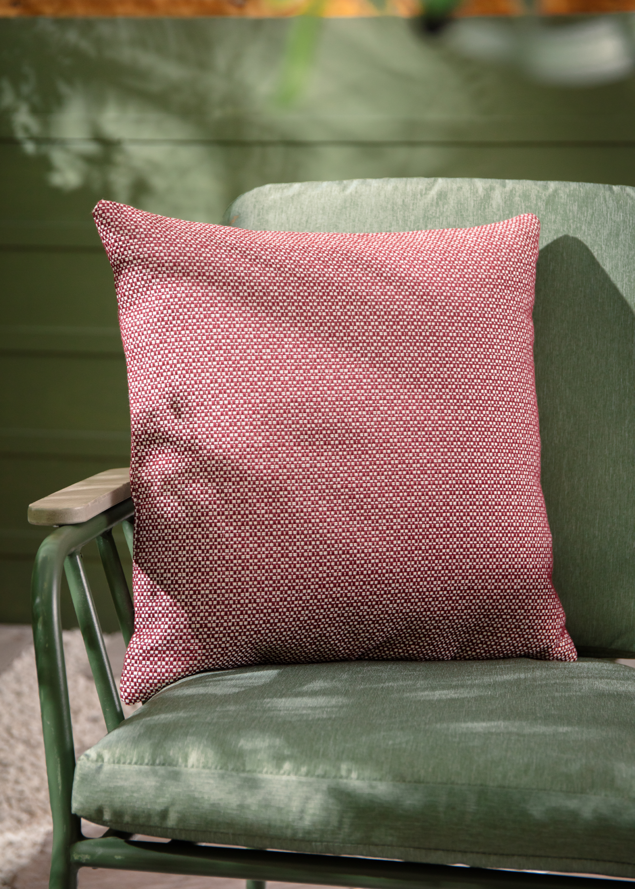 Outdoor Oasis Textured Outdoor Cushion 45x45cm Red