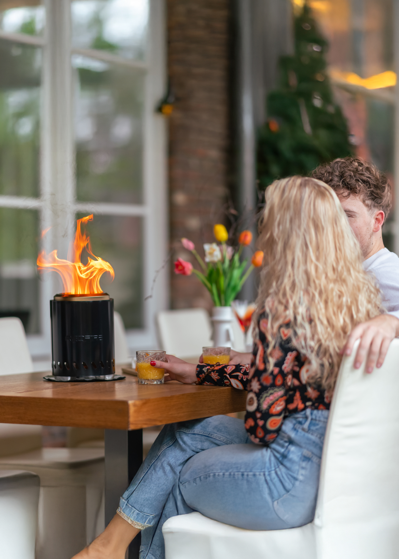 RedFire Volcano Pellet Tabletop Fire Pit Medium Black