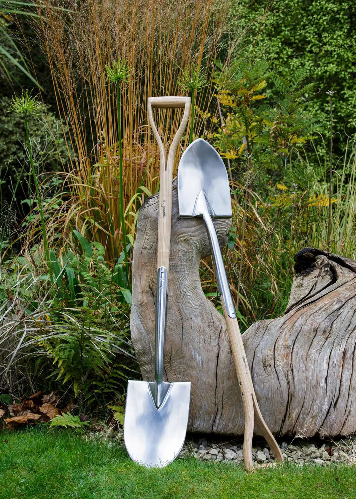 A photo of RHS Small Stainless Steel Groundbreaker Spade