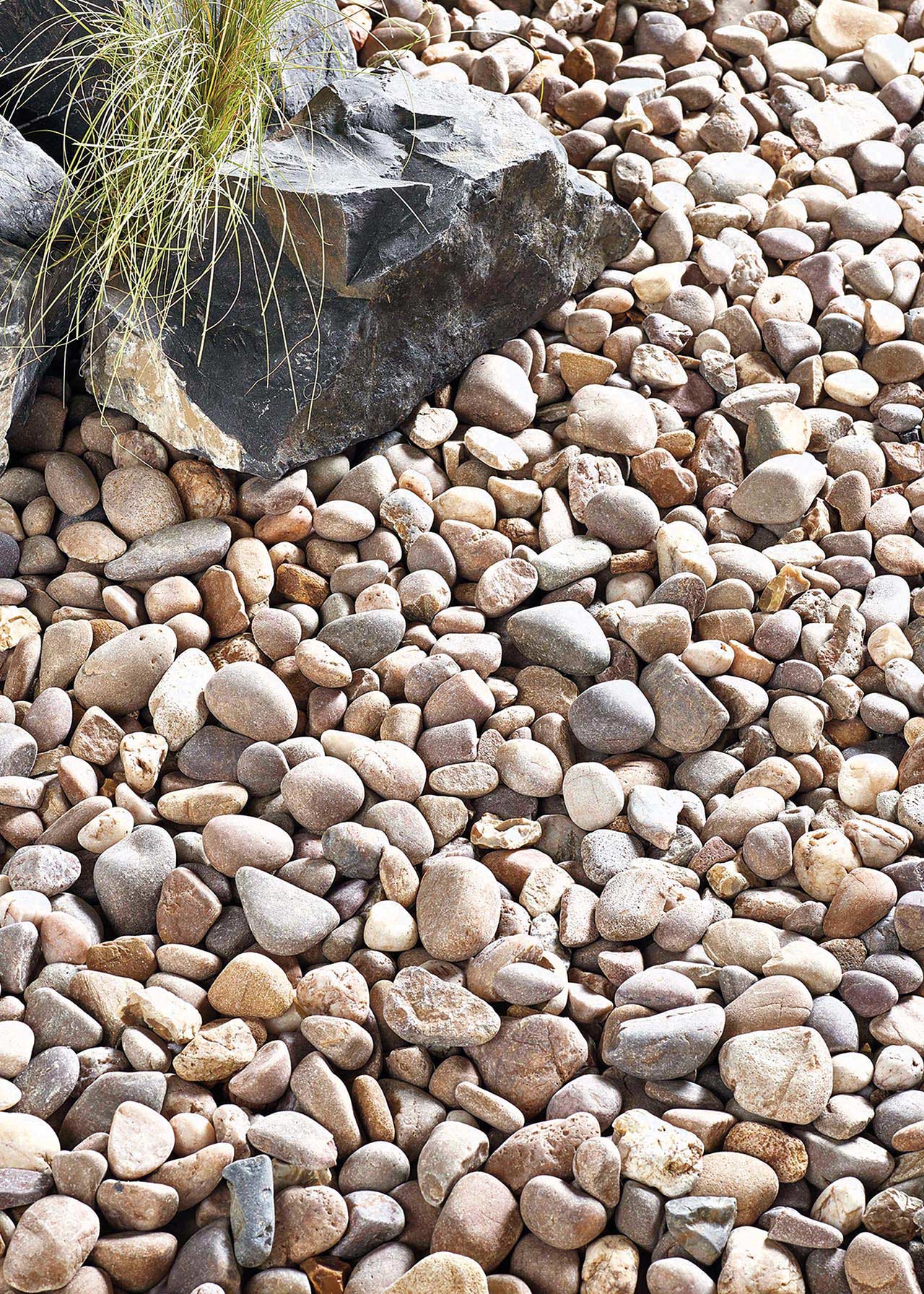 Coastal Pebbles 750kg Dobbies Garden Centres