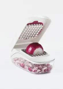 OXO Veg Chopper Easy Pour 10.1cm