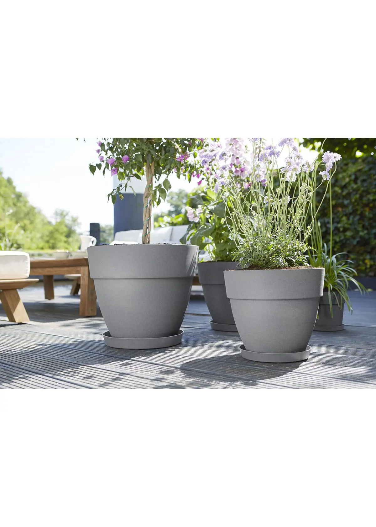 A photo of Elho Vibia Campana Pot 30cm Concrete
