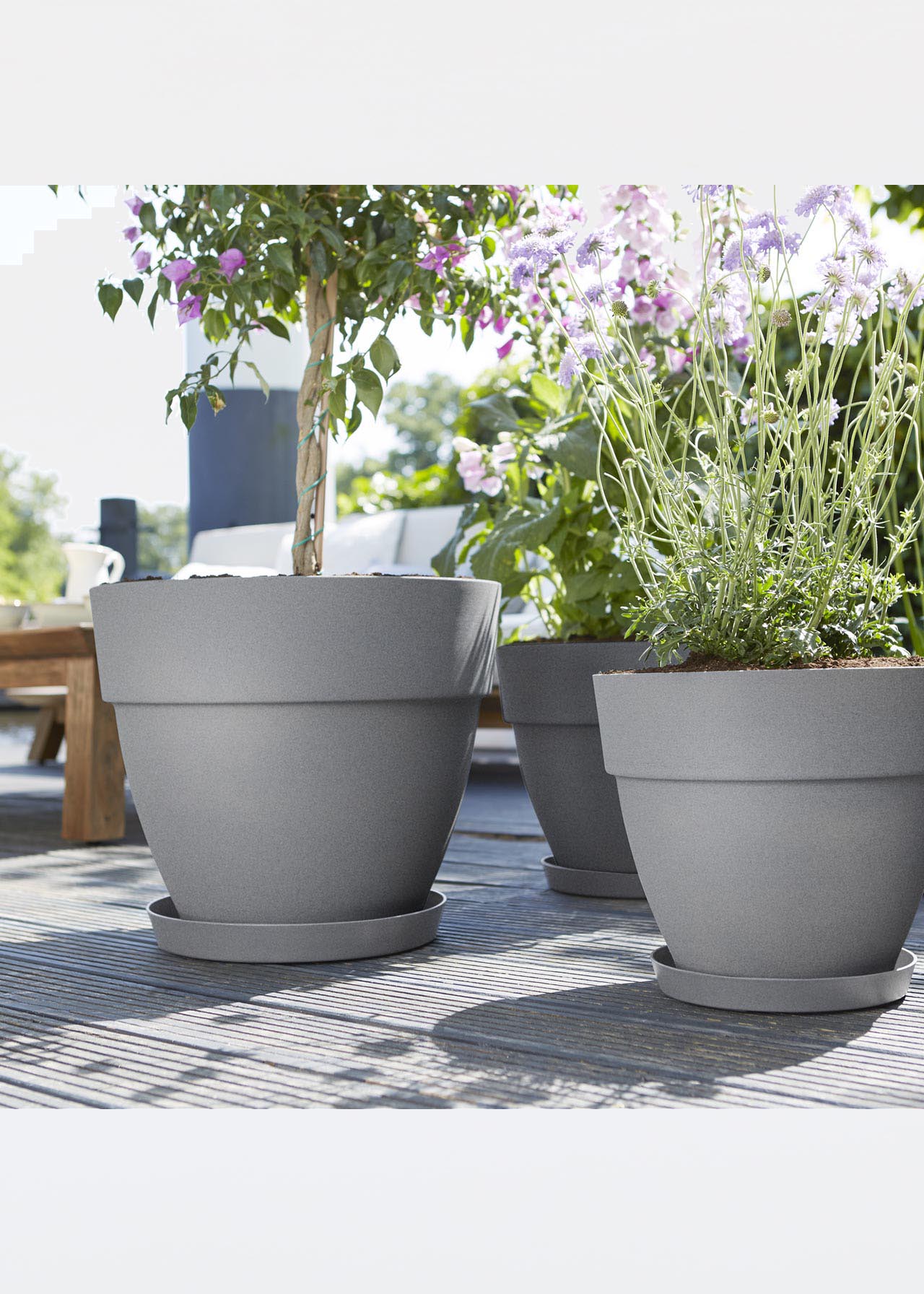Elho Vibia Campana Pot 47cm Concrete Dobbies Garden Centres