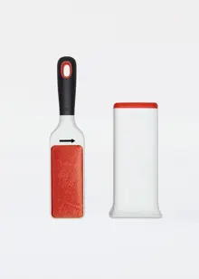 OXO Furlifter Garment Brush