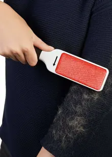 OXO Furlifter Garment Brush