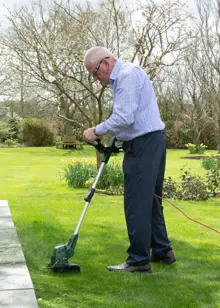 Webb Classic 25cm Linetrimmer & Edger - 450w