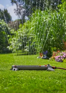 Oscillating Sprinkler AquaZoom M