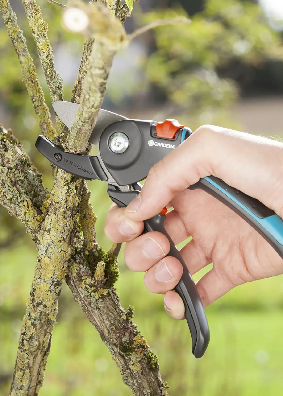 A photo of Gardena Anvil Secateurs