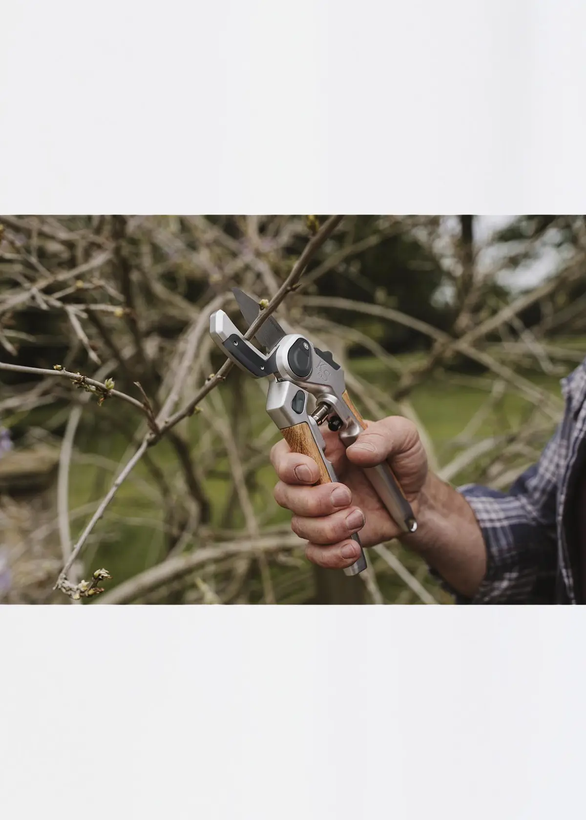 A photo of Kent & Stowe Eversharp Hard Wood Secateurs