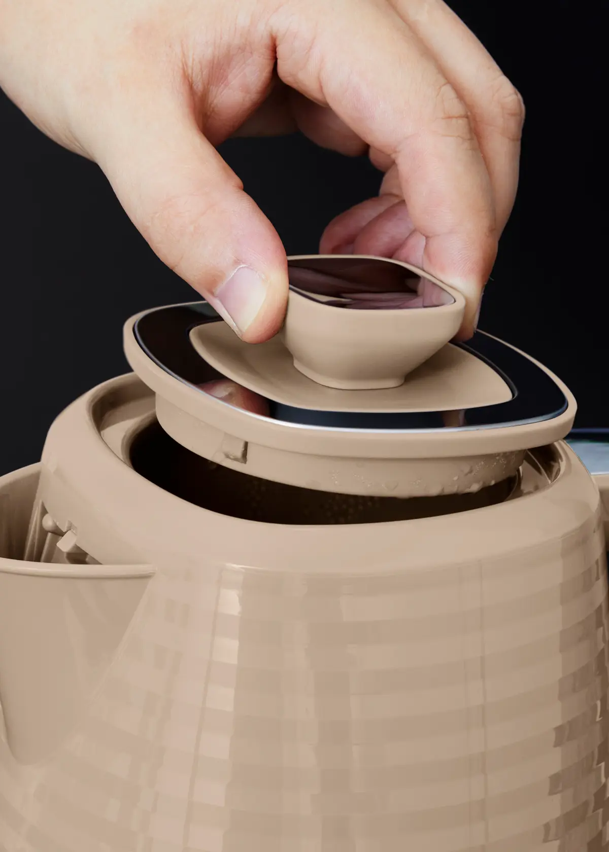 A photo of Tower Saturn 1.7L Kettle Latte