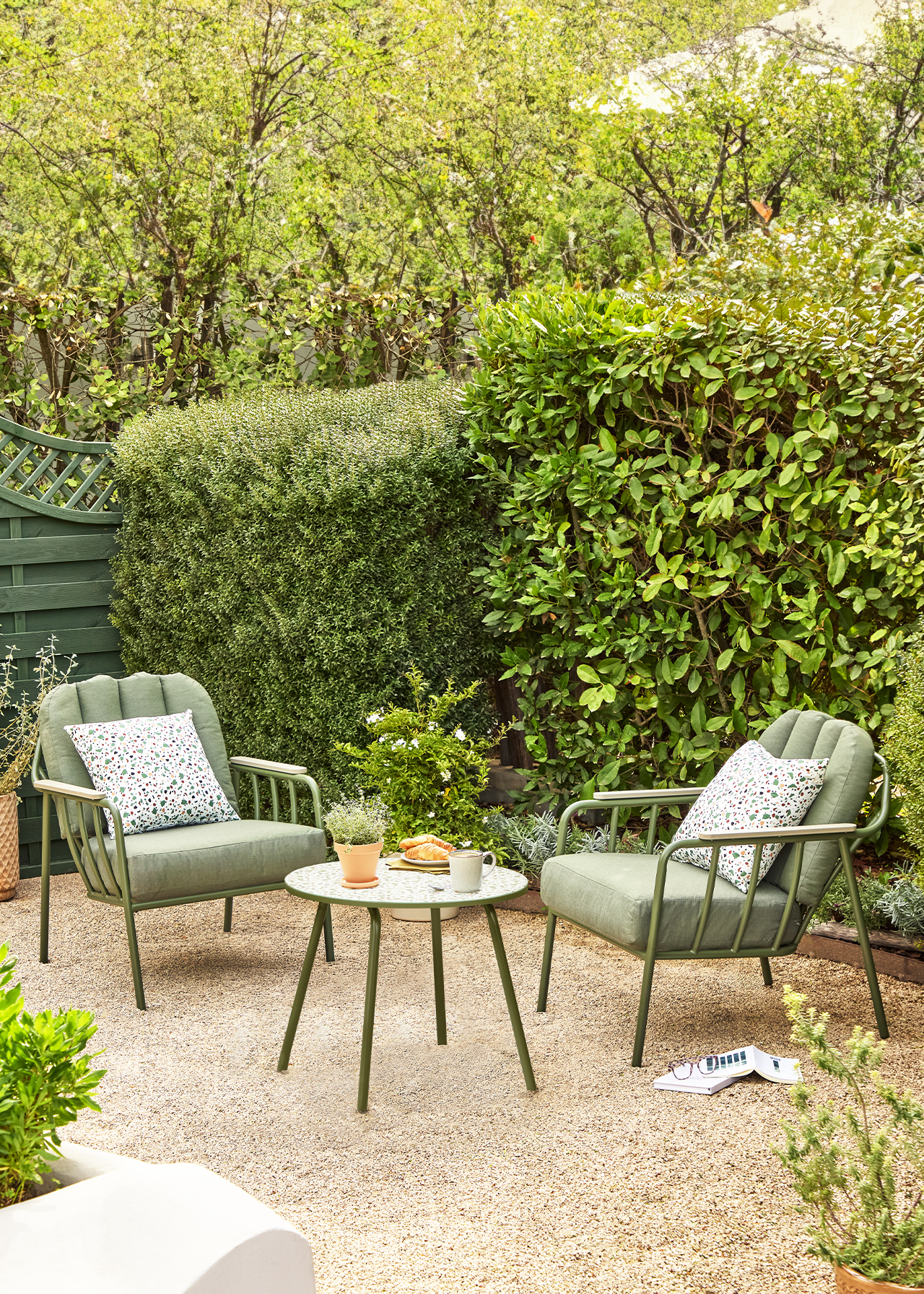 Aura Bistro Set