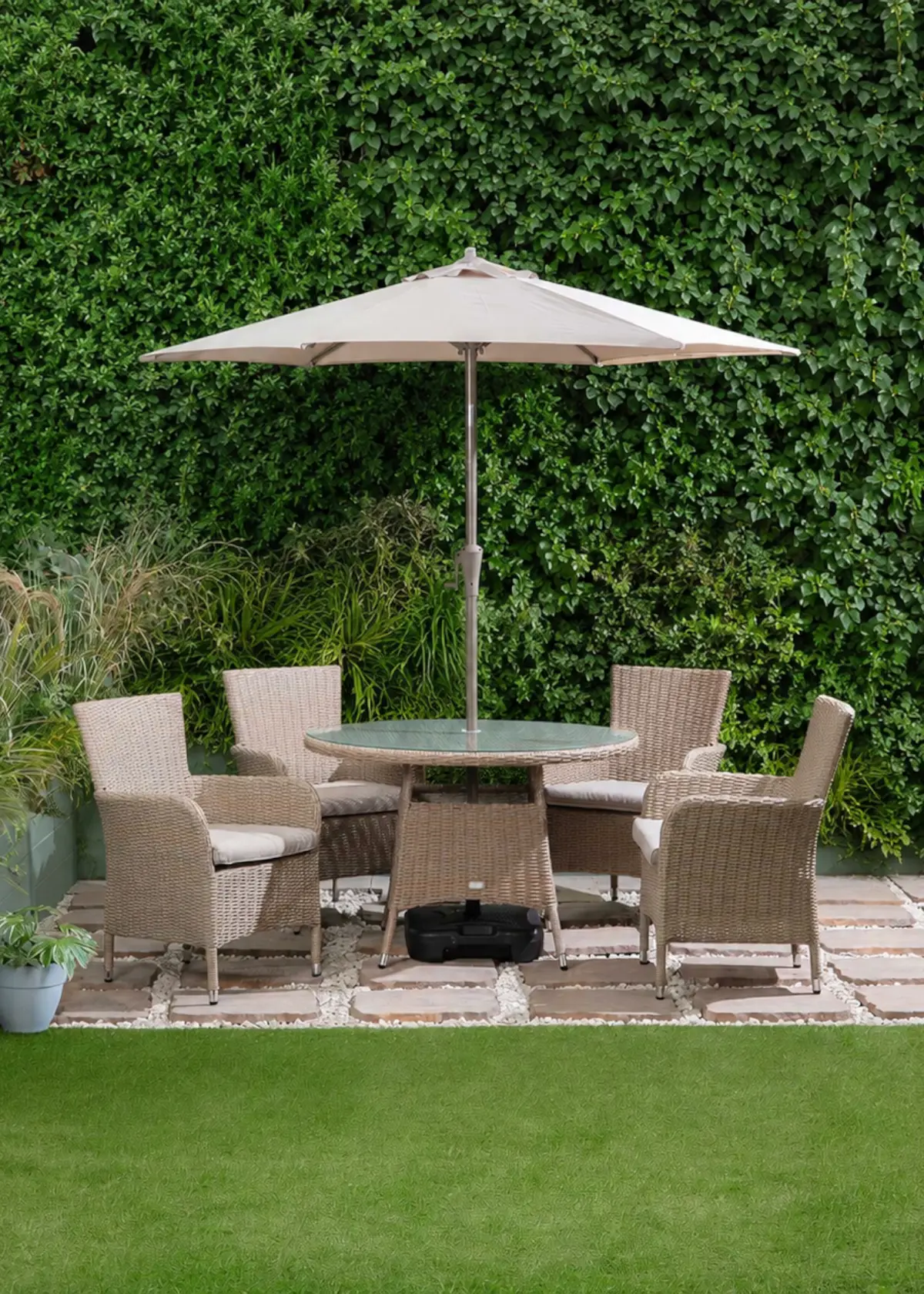 Malmo 4 Seat Outdoor Dining Set