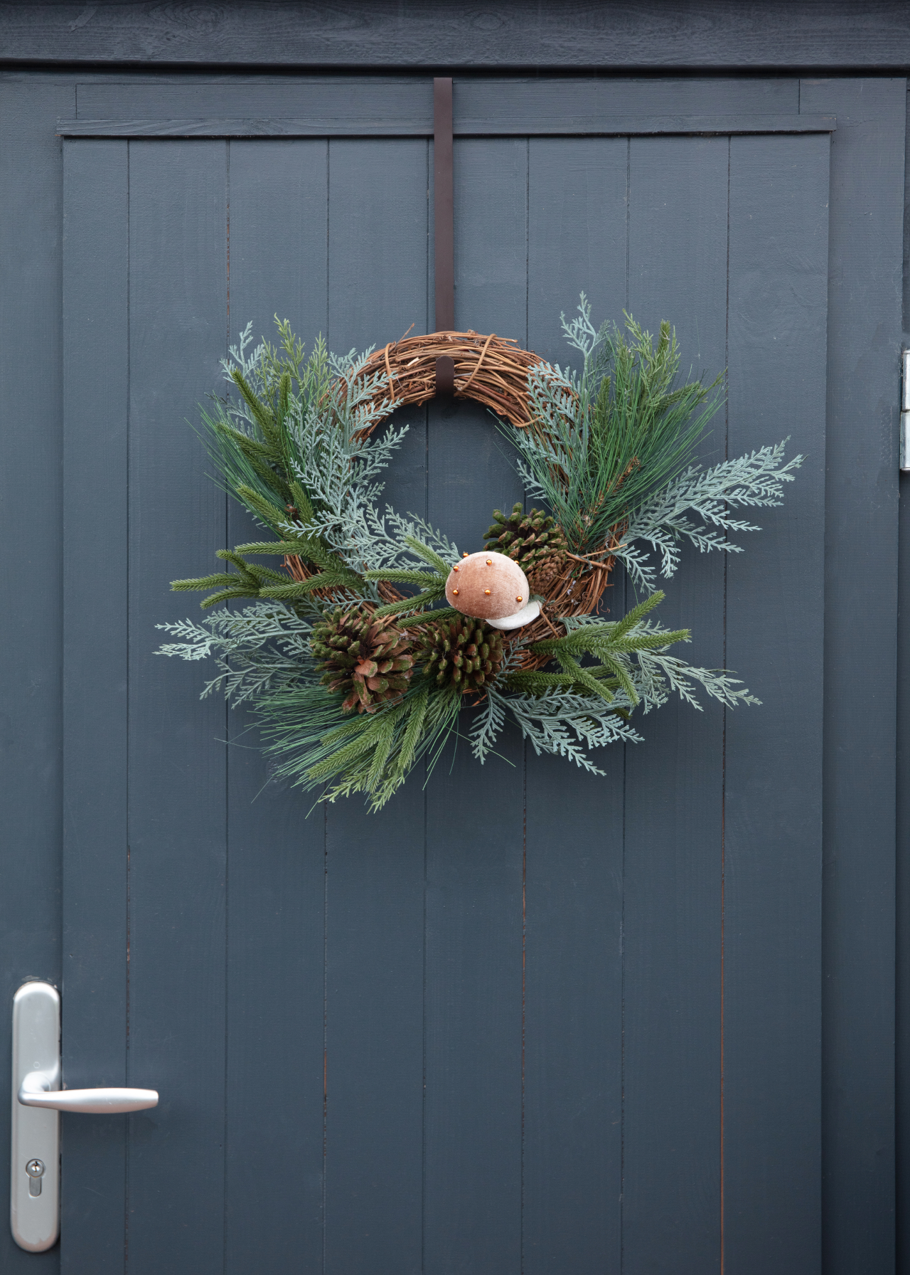 Willow Wreath With Pinecones & Toadstools 40cm