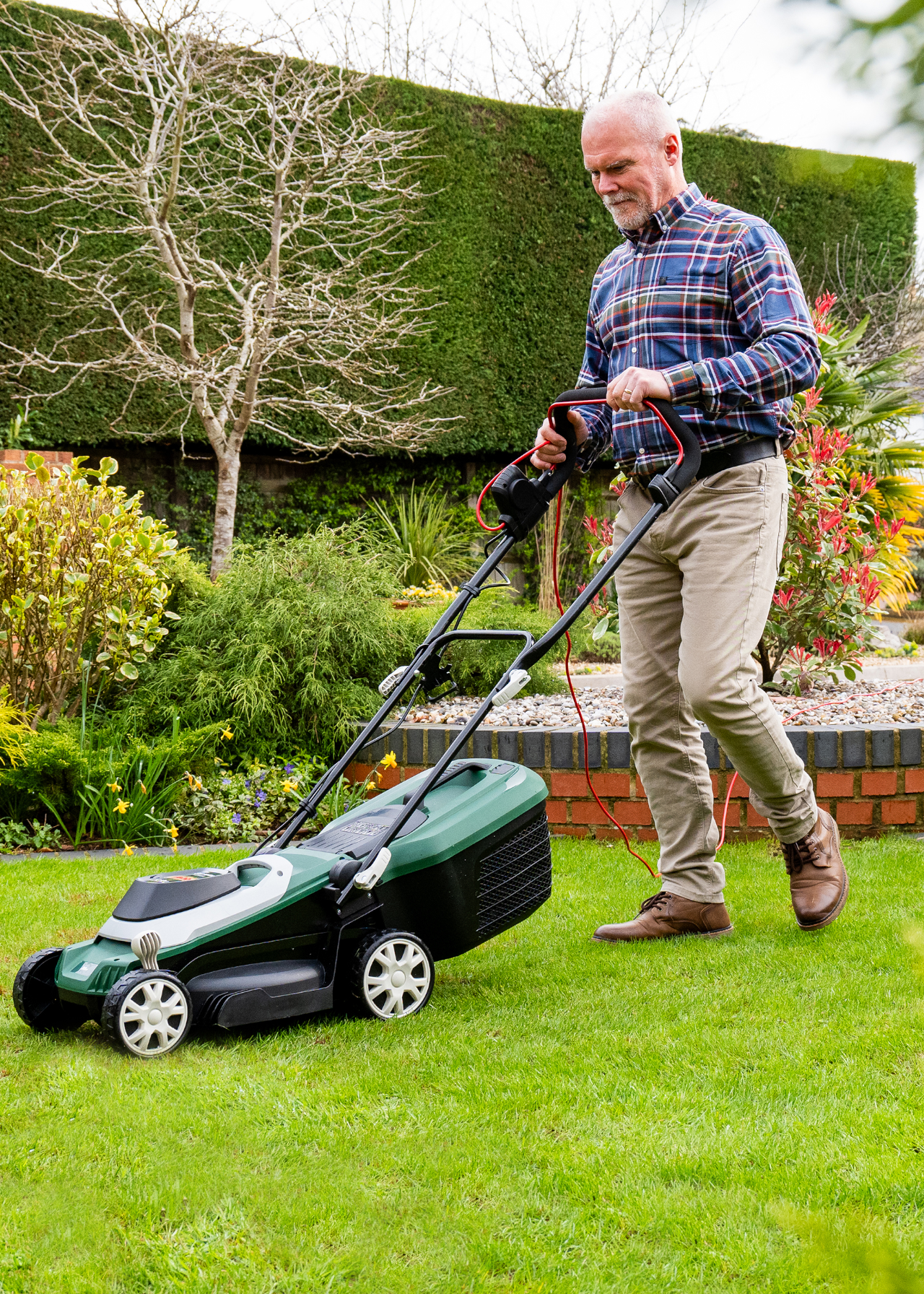 Webb Supreme 33cm Electric Rotary Lawnmower with Rear Roller