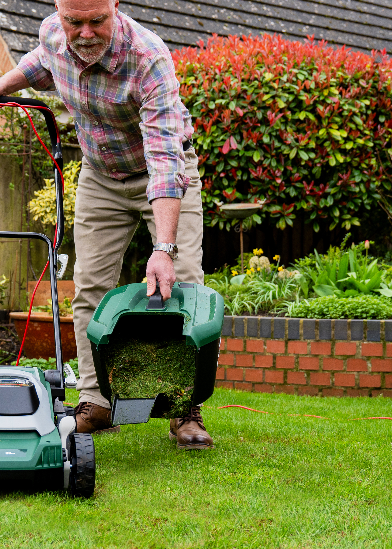 Webb Supreme 33cm Electric Rotary Lawnmower with Rear Roller