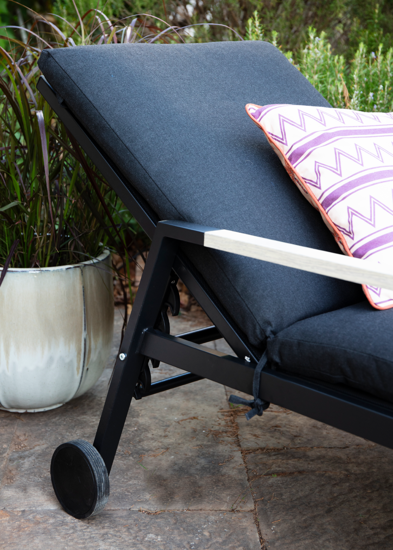 Boston Outdoor Lounger Chair